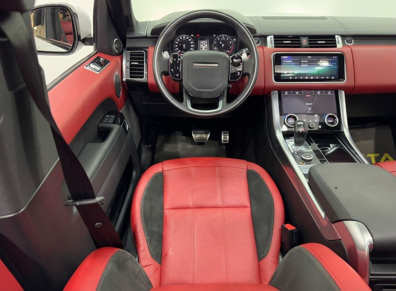 لاند روفر رينج روفر سبورت HSE Dynamic 3.0L 2018 Range Rover Sport HSE Dynamic, Warranty, 2028 Range Rover Service Pack, GCC