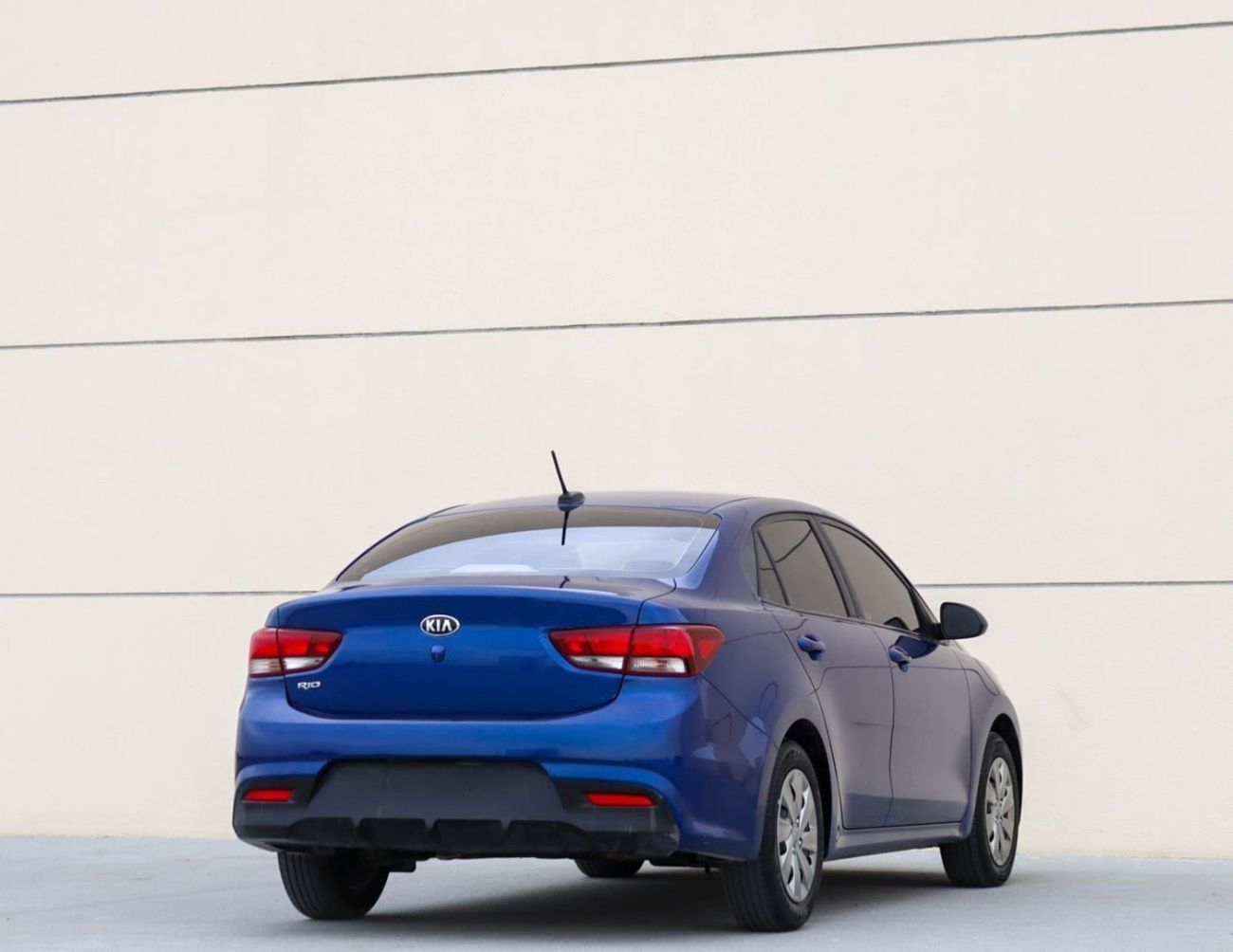 Kia Rio EX 1.4L (100 HP) Sedan Kia Rio 1.4L 2020 GCC accident-free in excellent condition 705 P.M