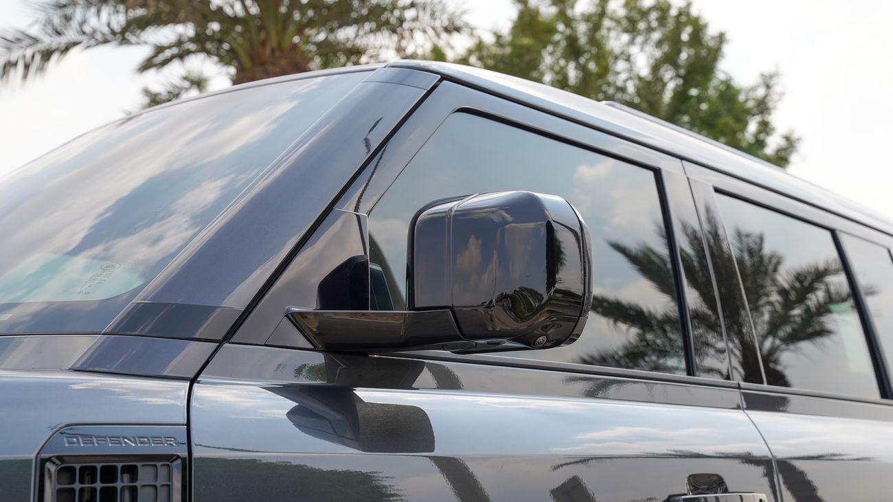 Land Rover Defender P400 110 X-Dynamic HSE 3.0L (5 Seater)