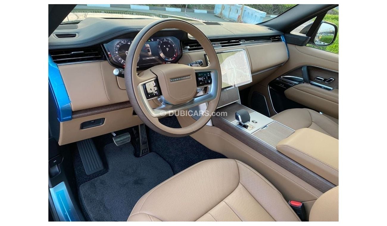 Land Rover Range Rover **2024**GCC SPEC UNDER WARRANTY AND SERVICE