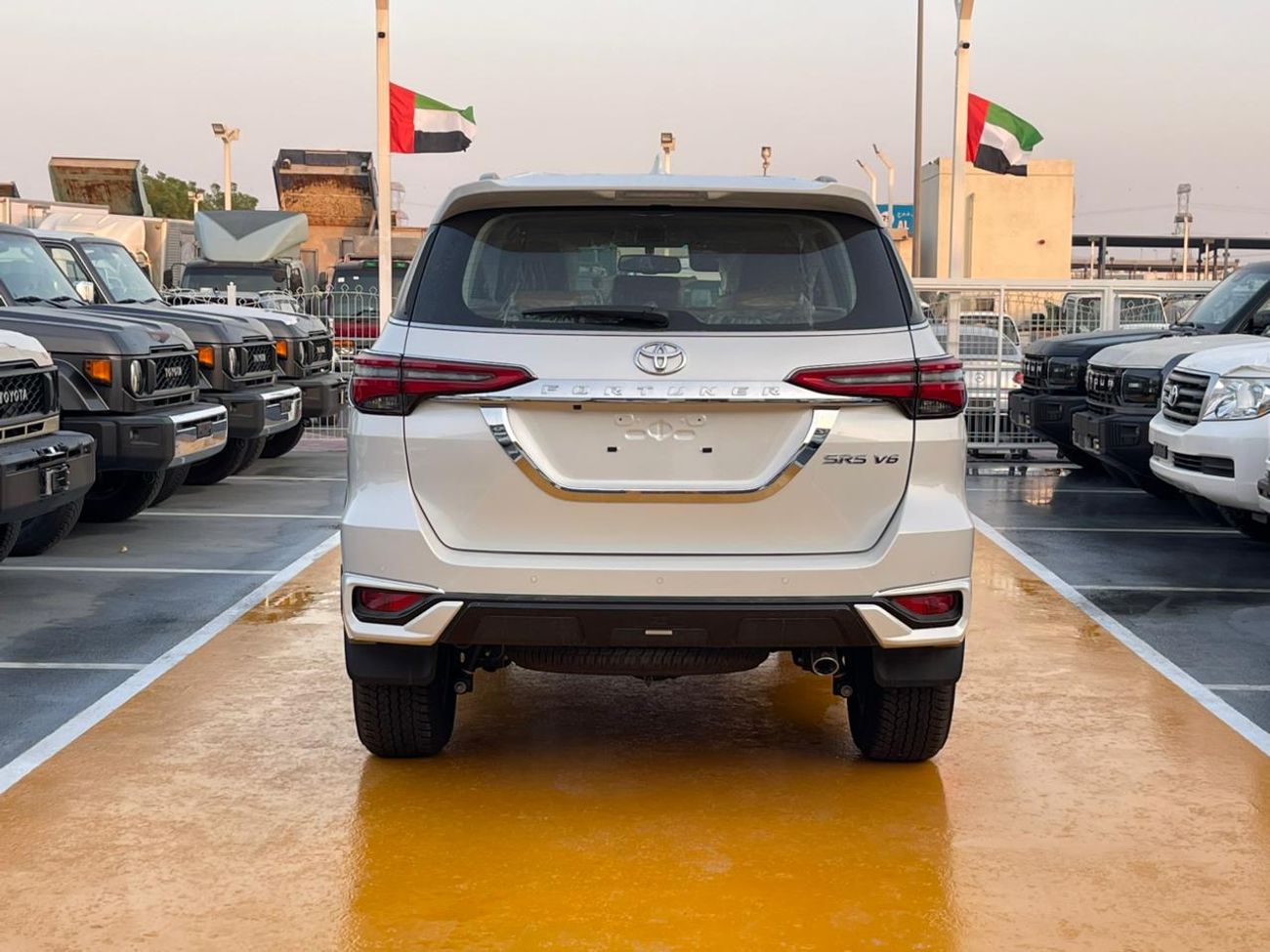 Toyota Fortuner Toyota Fortuner SR5 Plus 4.0L V6 PETROL 2025 GCC