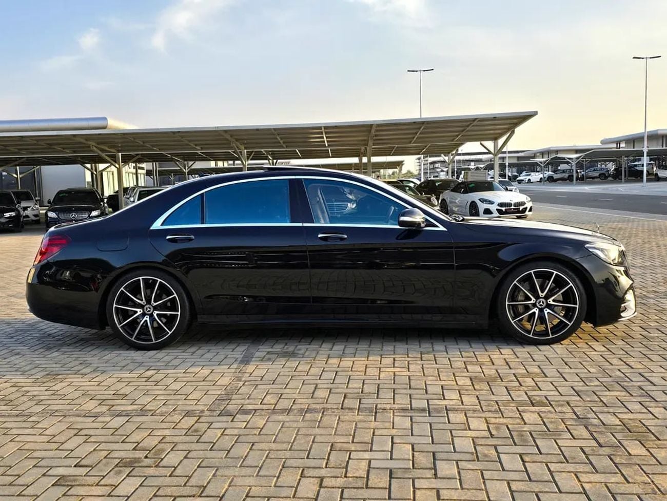 مرسيدس بنز S 560 S 560 - American Specs