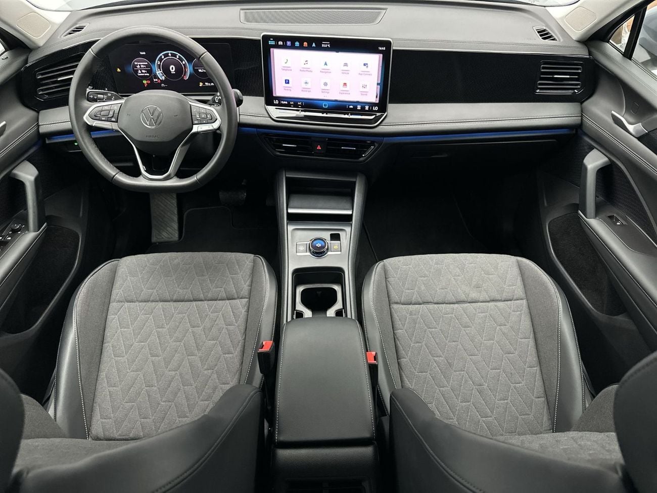 فولكس واجن تيجوان Life 1.4L (Ref#08919) / 22,100 AED SAVINGS from New Car