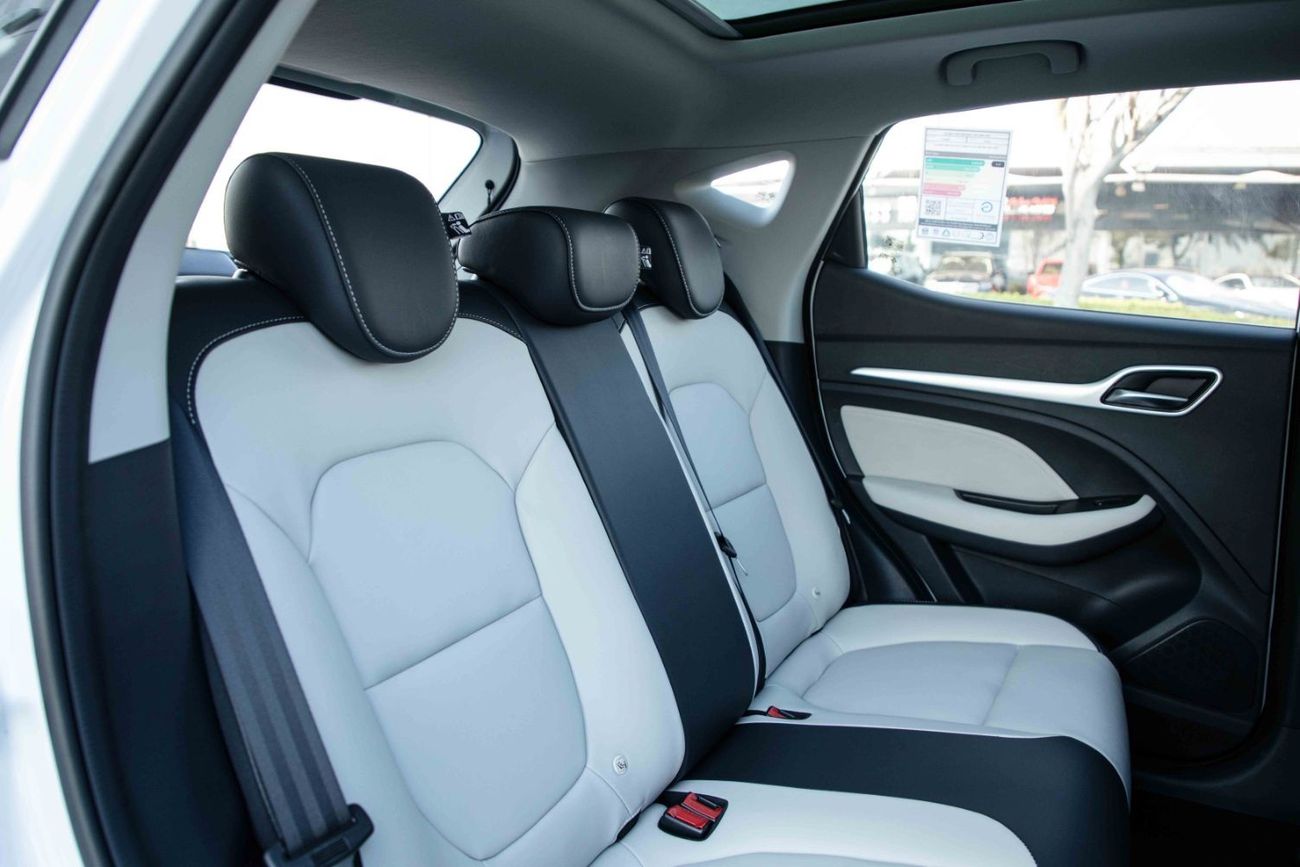 MG HS 2023 MG ZS 1.3 TROPHY - Black inside Beige