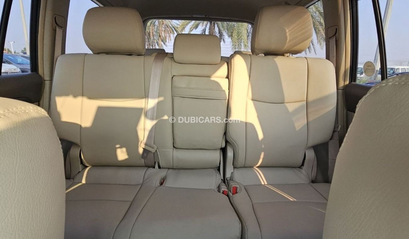 Toyota Prado PREMIUM LEATHER SEATS | RIGHT-HAND-DRIVE | HOOD MIRROR
