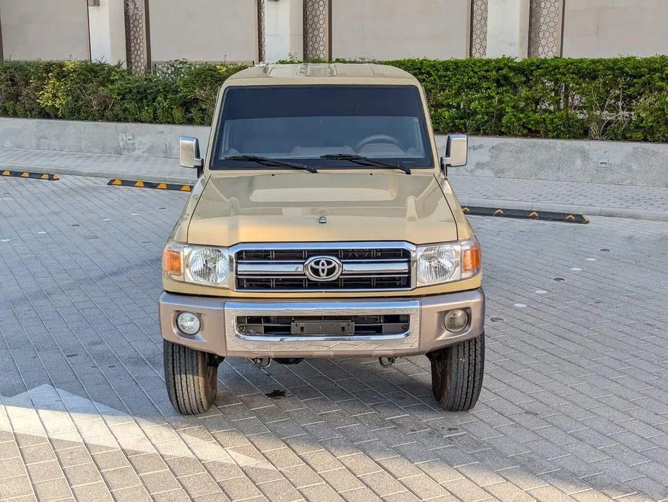 تويوتا لاند كروزر 70 LAND CRUISER 76 SERIES DIESEL GCC IN EXCELLENT CONDITION