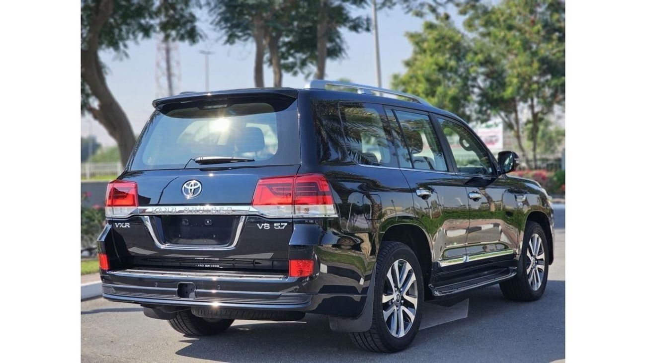 Used Toyota Land Cruiser LAND CRUISER VXR 5.7 2021 GCC LOW MILEAGE