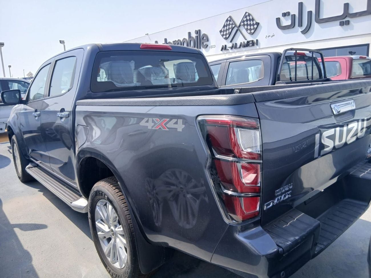 إيسوزو D ماكس