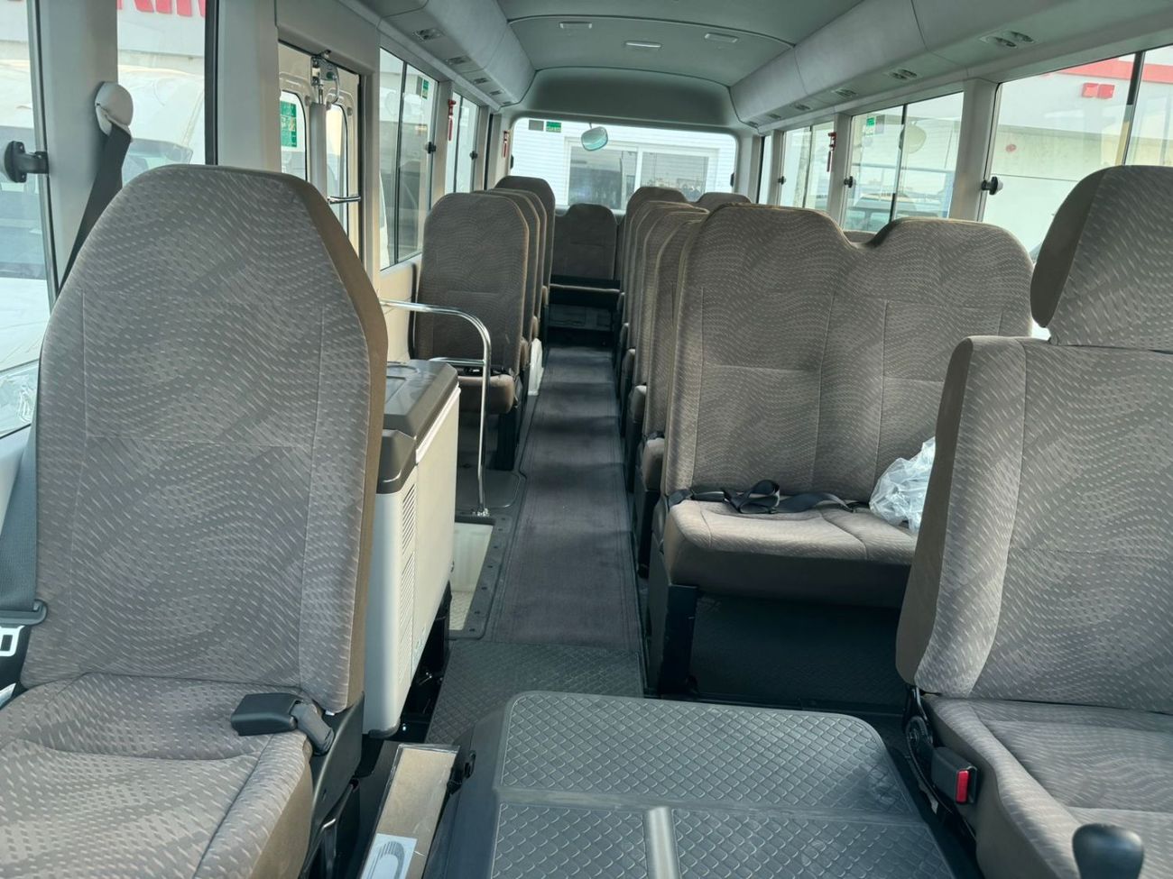 Toyota Coaster TOYOTA COASTER 4.0L MANUAL 2025 GCC SPECS