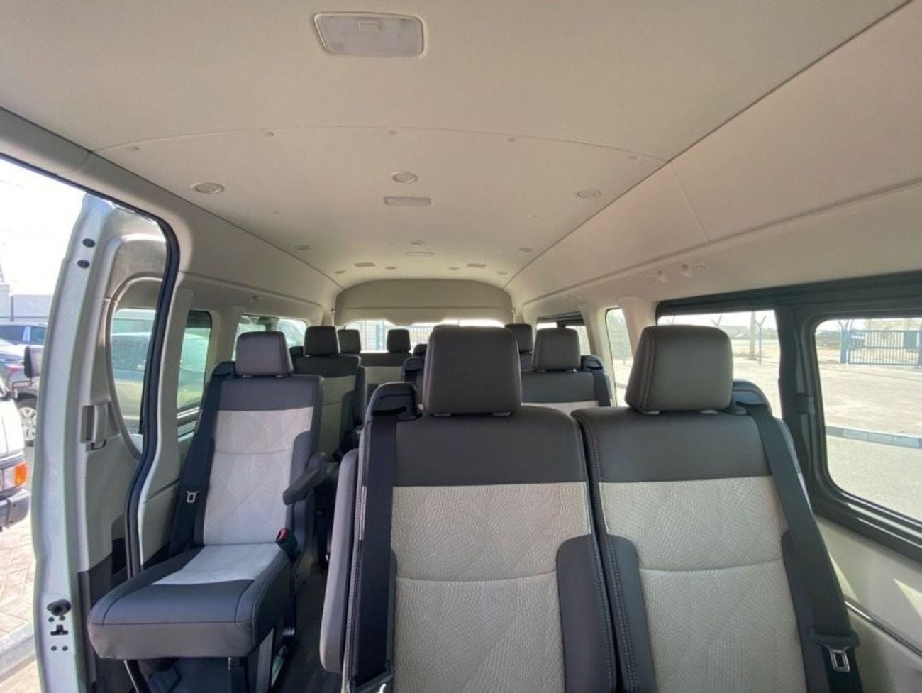 تويوتا هاياس GL 2.8 L HIGH ROOF WITH AC FULL OPTION BRAND NEW