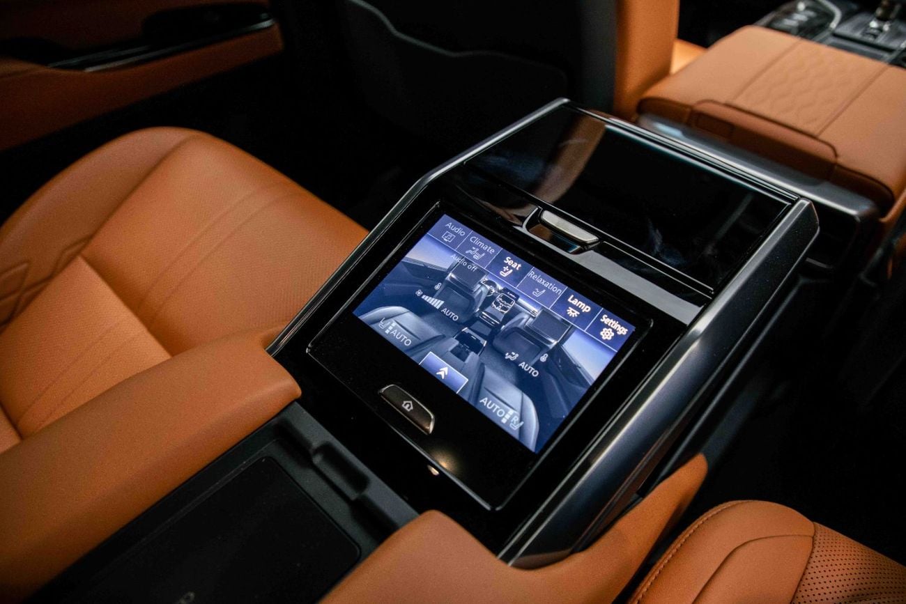 لكزس LX 700h VIP 3.5L - Graphite Black Inside VIP Sun Flair | Export Only