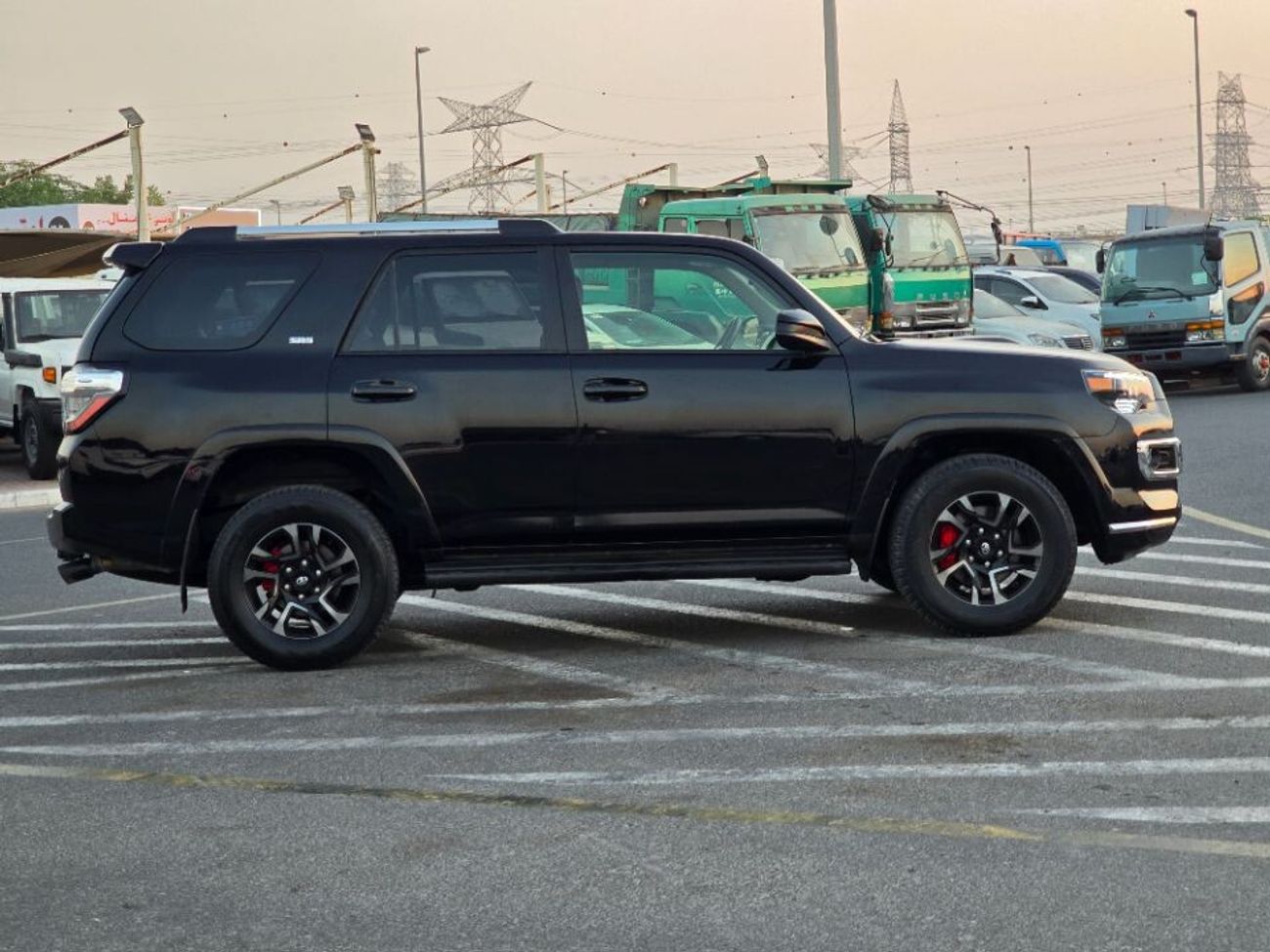 تويوتا Runner4 2022 Model 4x4 , Push button and leather seats
