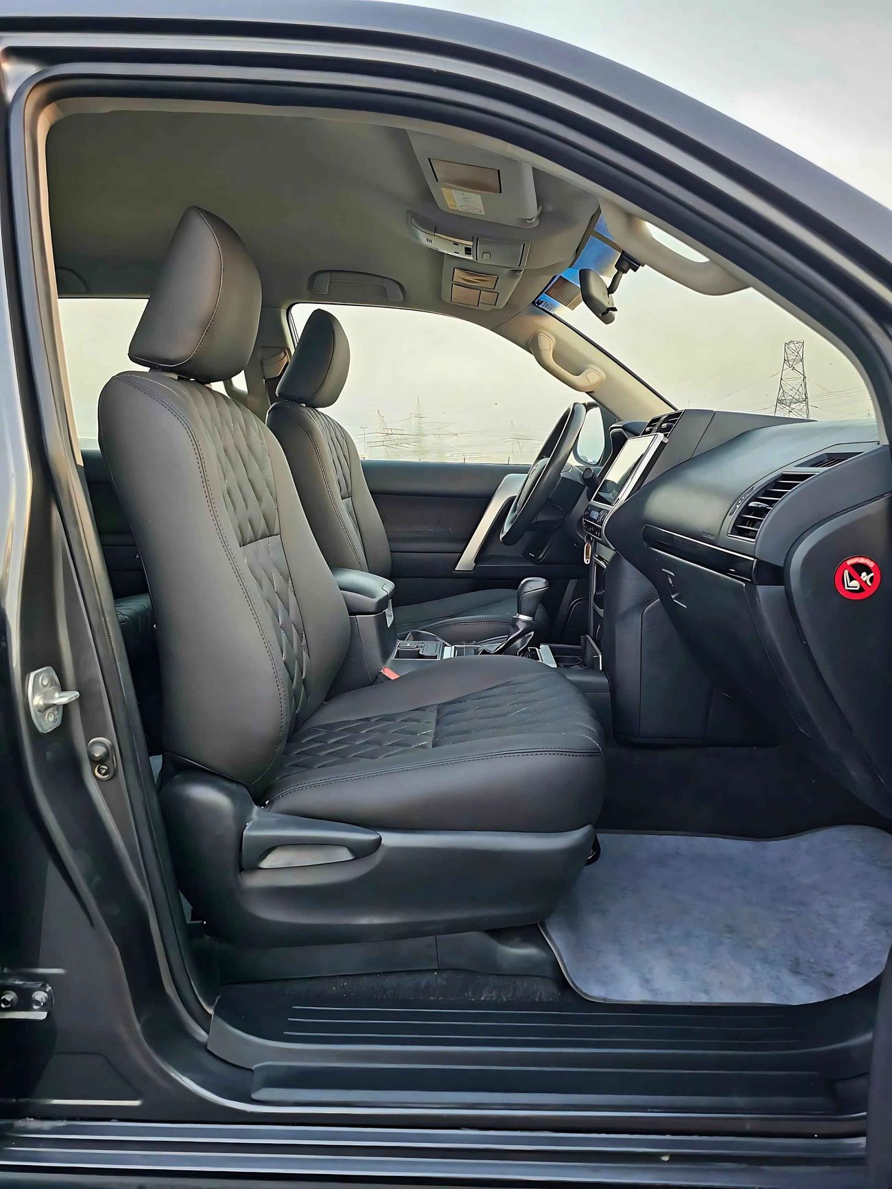 تويوتا برادو DIESEL TX/ 4WD/ 7 SEATS/ LEATHER/ DVD CAMERA/ EXPORT ONLY LOT# 209985