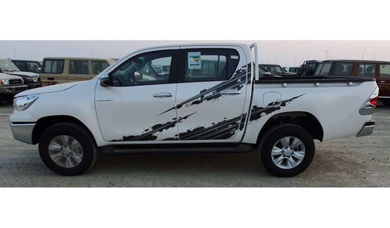 تويوتا هيلوكس 2.4 DC 4x4 6AT SR5 full option-limited stock-WHITE PEARL/Black available- ابيض داخل اسود متوفر