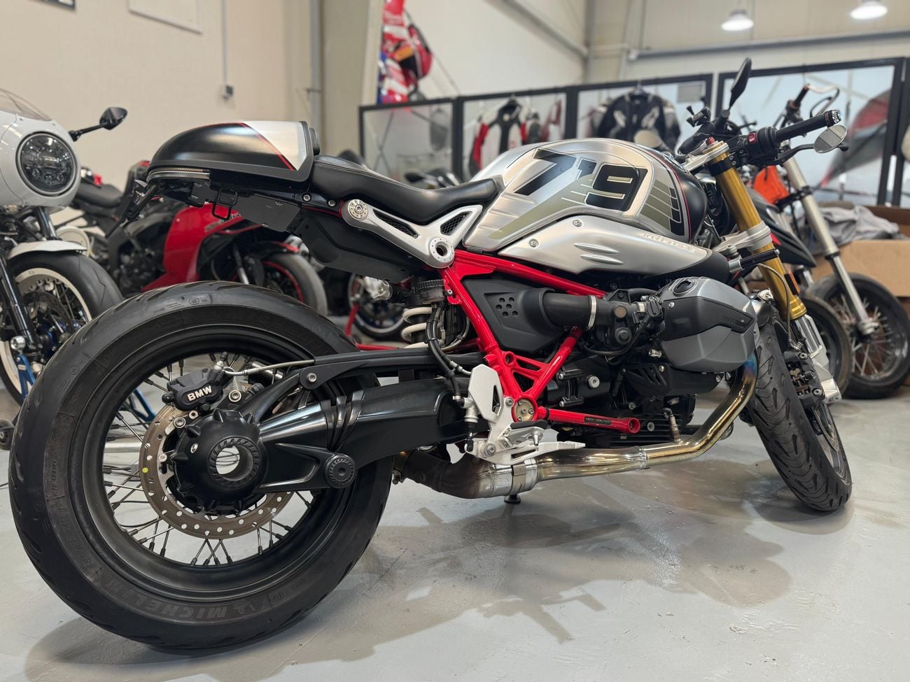 بي أم دبليو R1200 BMW R9T Option 719