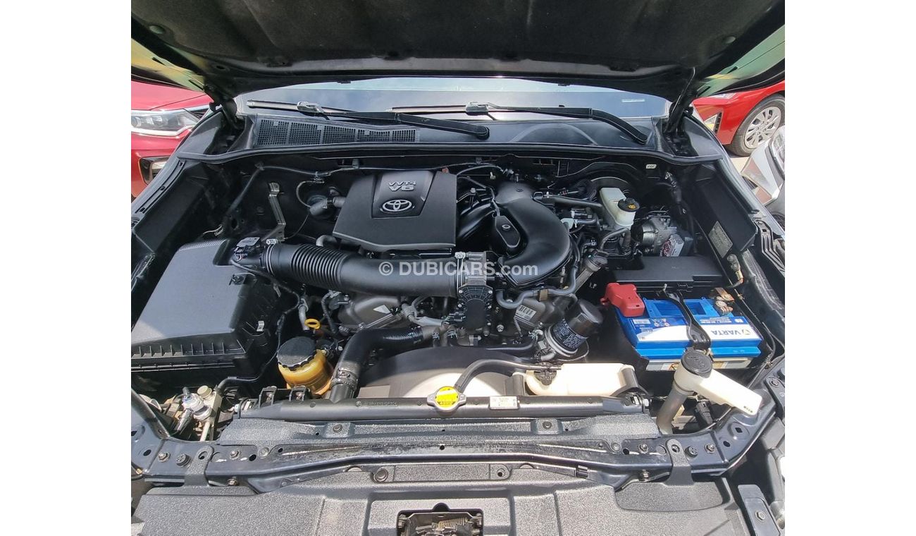 Toyota Fortuner FORTUNER GXR / V6 4.0 / FULL OPT YEAR WARANTY / REGISTERATION / INSURANCE FREE  /(LOT # 11421)