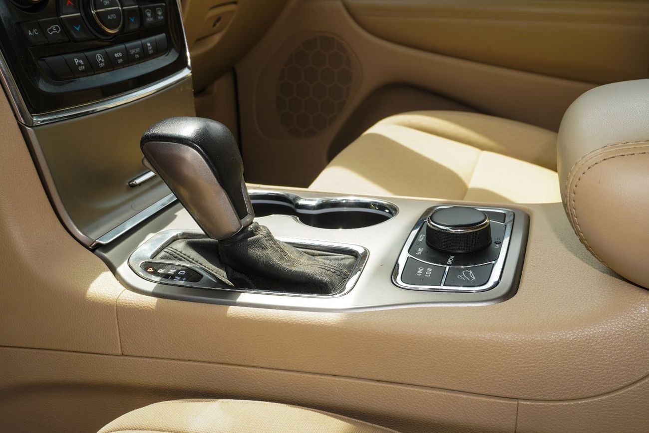 جيب شيروكي Limited 3.2L