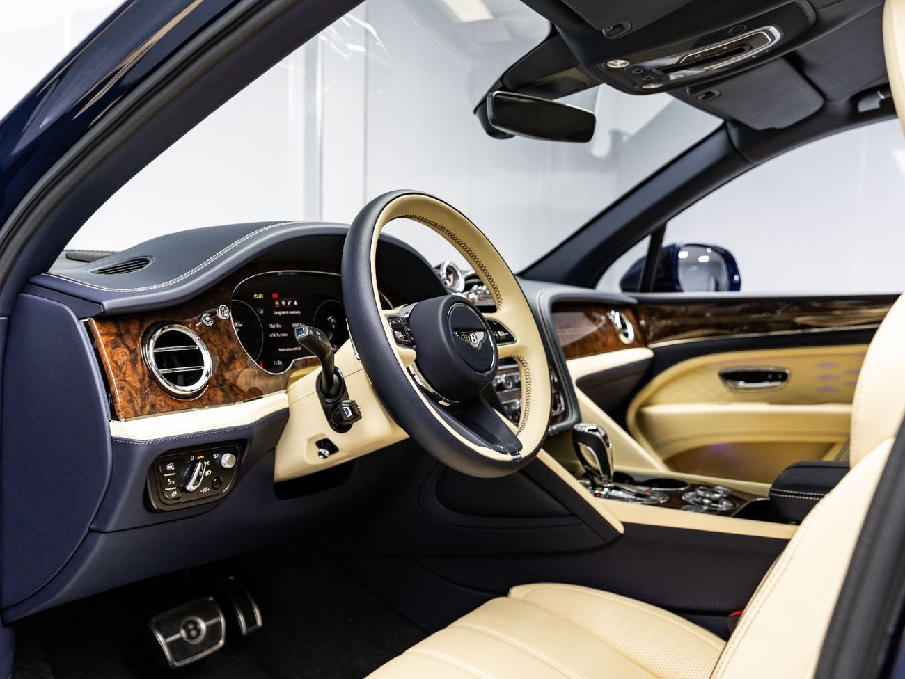 Bentley Bentayga Azure 4.0T The BEST Ramadan Offer in the UAE - Limited Time Only! Bentley Warranty, Low KM's, GCC