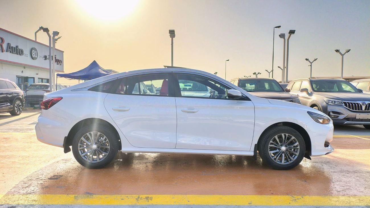 أم جي GT Fully Loaded 2024 Sun Roof Leather Seats 16 inch Alloy wheels Auto Mirrors Led Front Lights Day Runn