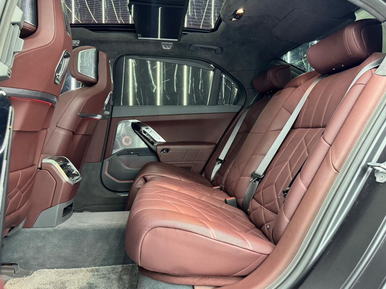 BMW 760i 4.4L ,V8 ,8 Speed xDrive AWD