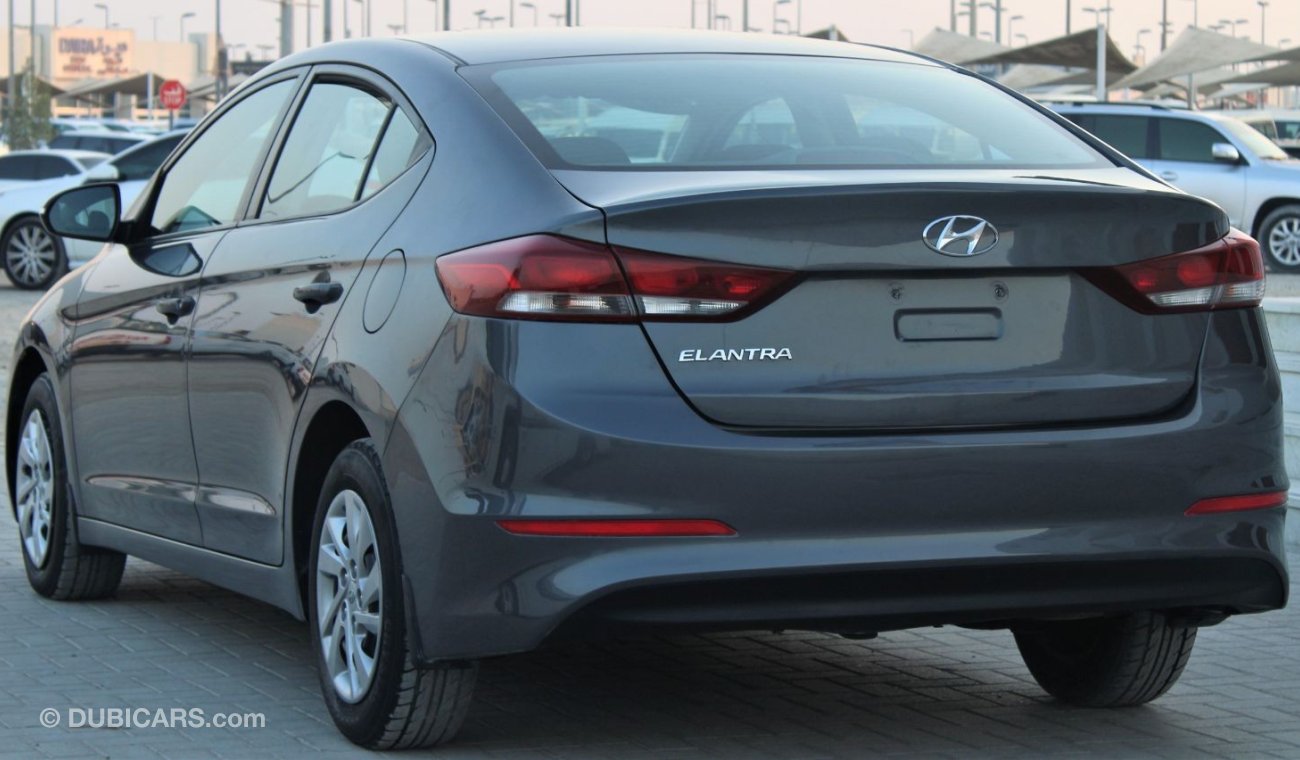 Hyundai Elantra Hyundai Elantra 2017, GCC, in excellent condition, without accidents, very clean from inside and out