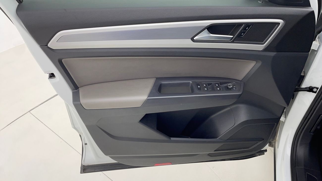 فولكس واجن تيرامونت TRENDLINE 3.6 | بدون دفعة مقدمة | اختبار قيادة مجاني للمنزل