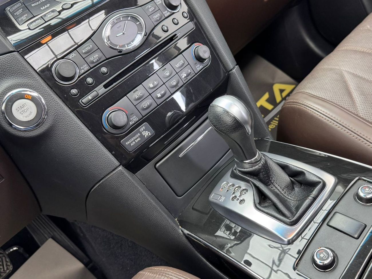 Infiniti QX70 2018 Infinite QX70 Sport Luxury, 1 Year Warranty, Infiniti Service History, Excellent Condition, GCC