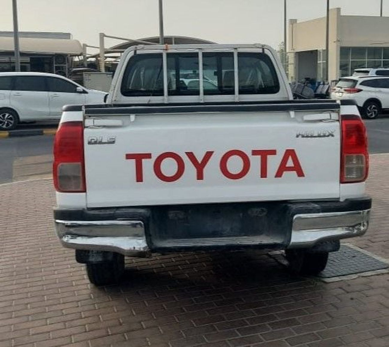 Toyota Hilux GL 2 2.4L 4WD DC 2.4L 4WD DIESEL MANUAL TRANSMISSION