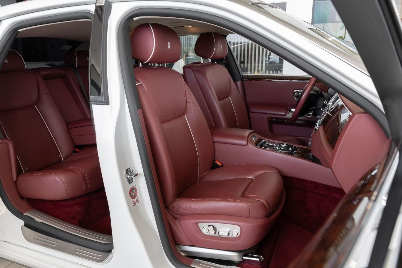 Rolls Royce Ghost Std 6.6L Rolls-Royce | Ghost | Standard | GCC Specs | 2016