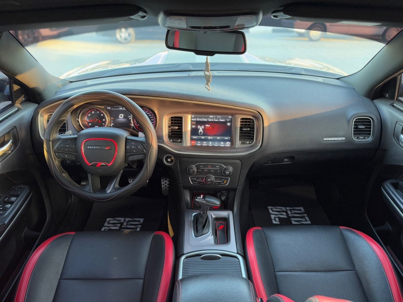 Dodge Charger R/T Mid 5.7L Dodge Charger R/T / 2019 / GCC / Free Accident/ V8