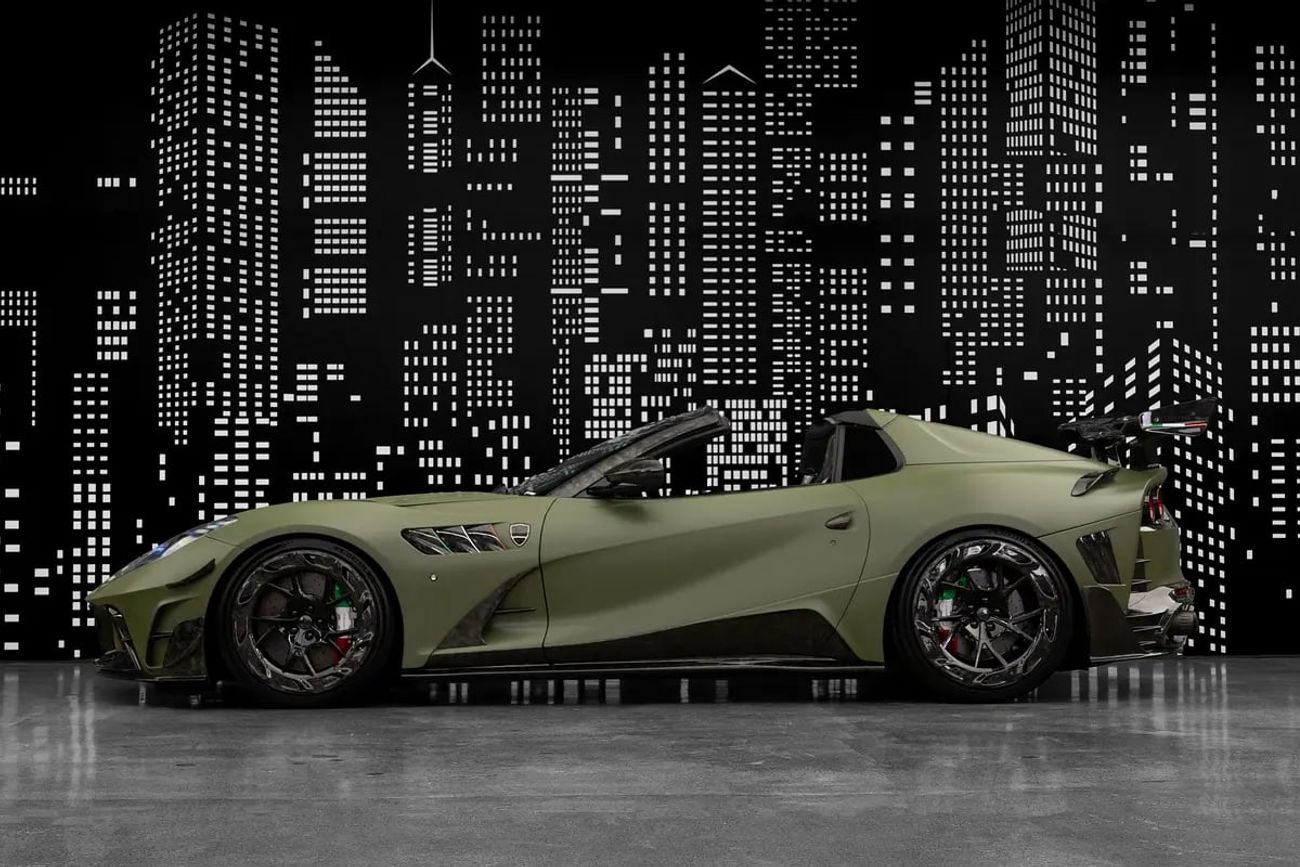 فيراري 812 GTS