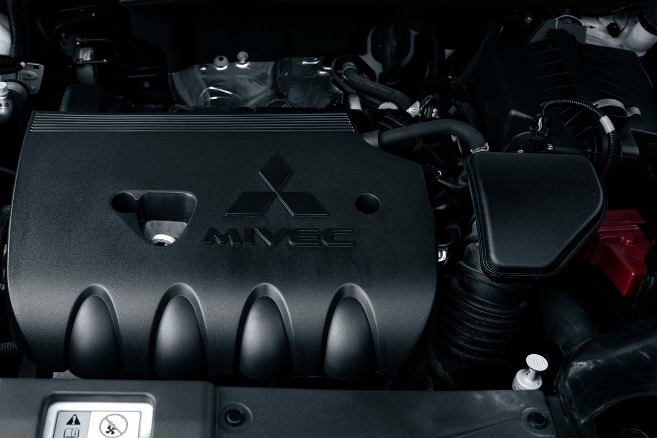 Mitsubishi Outlander Outlander Standard | 1,078 P.M | 0% Downpayment | Warranty | Low KM | Pristine!