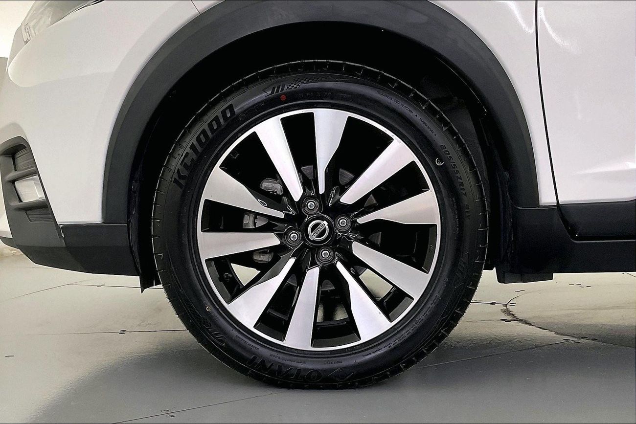 Nissan Kicks SV+NAV | 1 year free warranty | 0 Down Payment