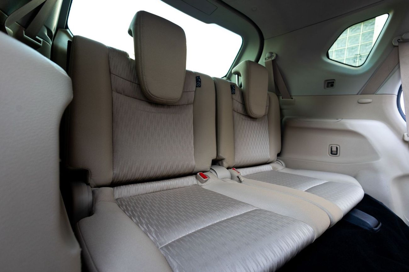 نيسان إكس تريل SV 2.5L Nissan X-Trail SV 2018 GCC under Warranty with Flexible Down-Payment.