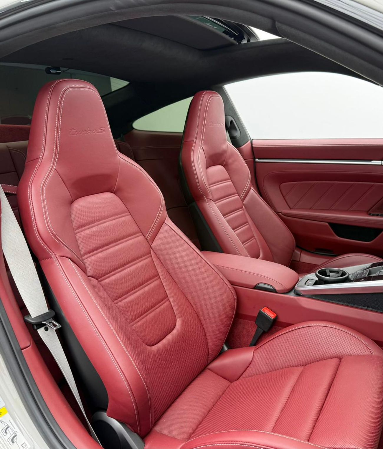 Porsche 911 Turbo S 3.8L (640 HP) Coupe 2023 Porsche 911 Turbo S ,Al Naboodah Warranty ,Full Service History ,Ko