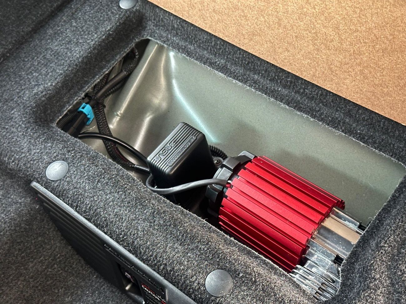 تويوتا هيلوكس adventure 4.0