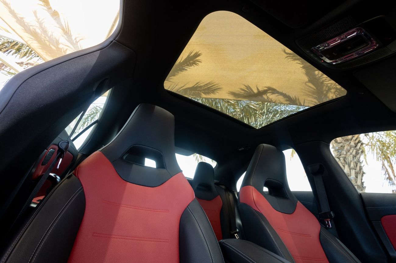 مرسيدس بنز CLA 250 Premium + 2.0L