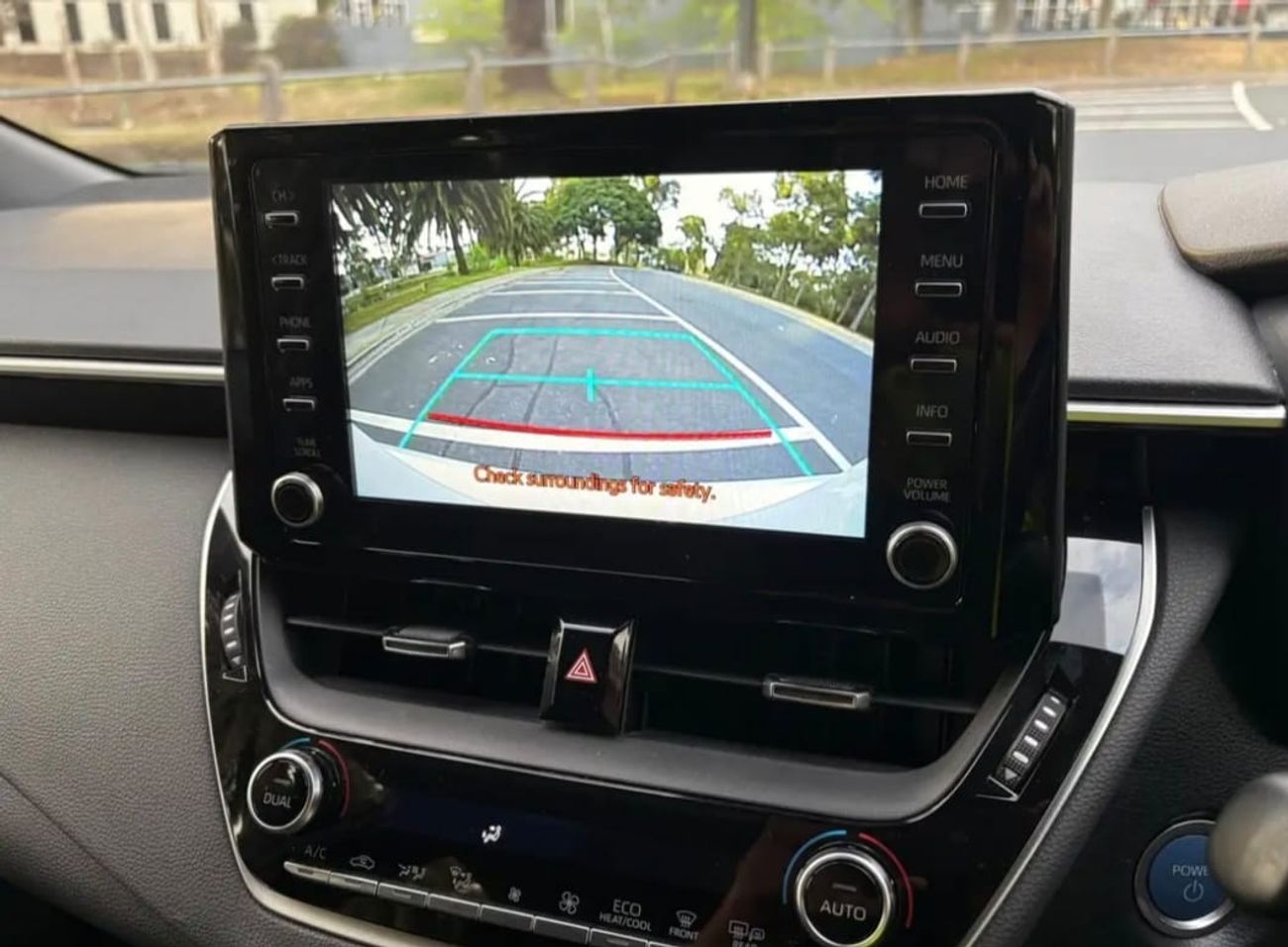 تويوتا كورولا HATCHBACK HYBRID 1.8 PETROL