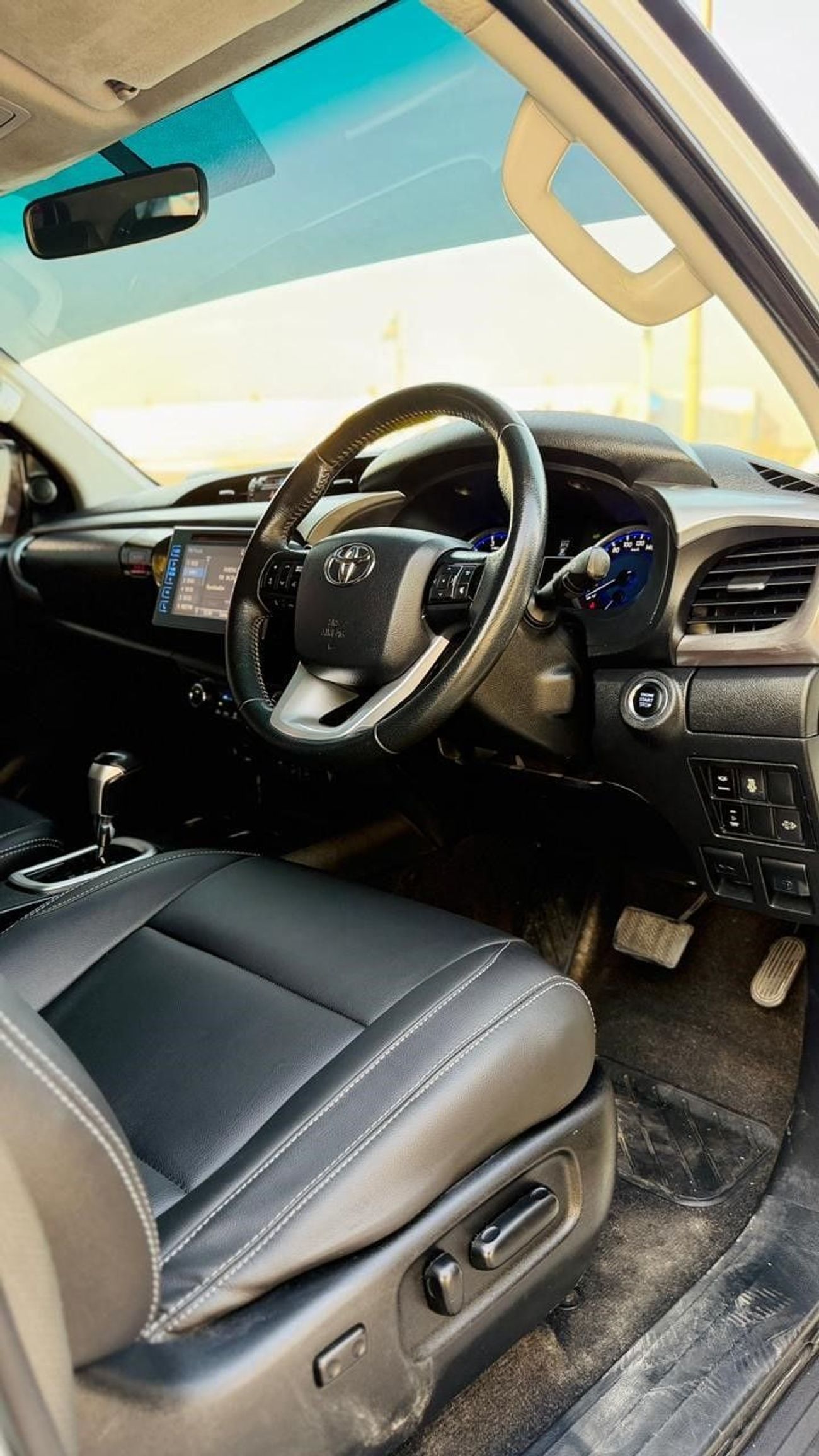 Toyota Hilux 2018 | DOUBLE CABIN | RHD | 2.8L DIESEL ENGINE | AUTOMATIC TRANSMISSION | RHINO ROOF RACK | NUDGE BA