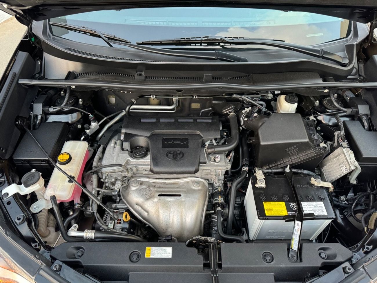 Toyota RAV4 2016 KEY START 4x4 - 2.5L CANADA SPEC