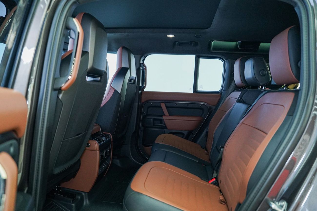 Land Rover Defender 110 P635 OCTA V8