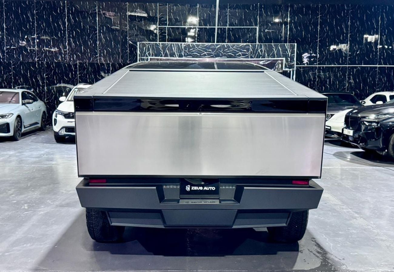 تسلا سايبرتراك Tesla Cybertruck All wheel drive,GCC,600Hp,Excellent,Low kms