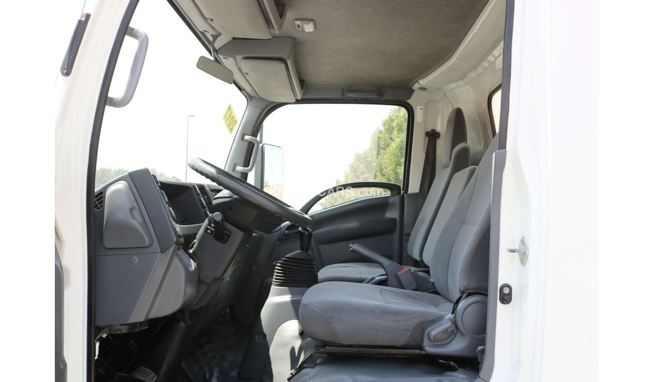 Isuzu Reward 2016 | ISUZU NP REWARD | LONG CHASSIS SHUTTER BOX | GCC SPECS AND EXCELLENT CONDITION