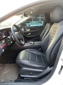 مرسيدس بنز E300 Mercedes-Benz E300 4Matic panorama V4 2.0L Model 2017 Price:90.000AED  Mileage:140.000 Km  Specifica