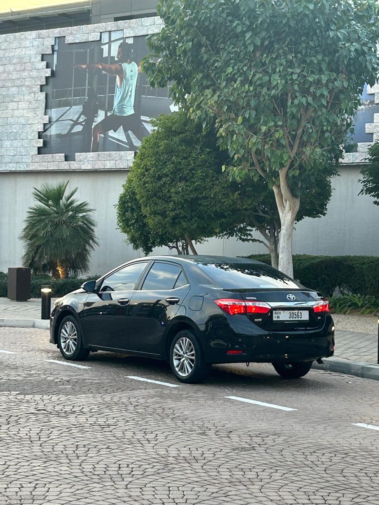 تويوتا كورولا SE+ TRD 2.0L