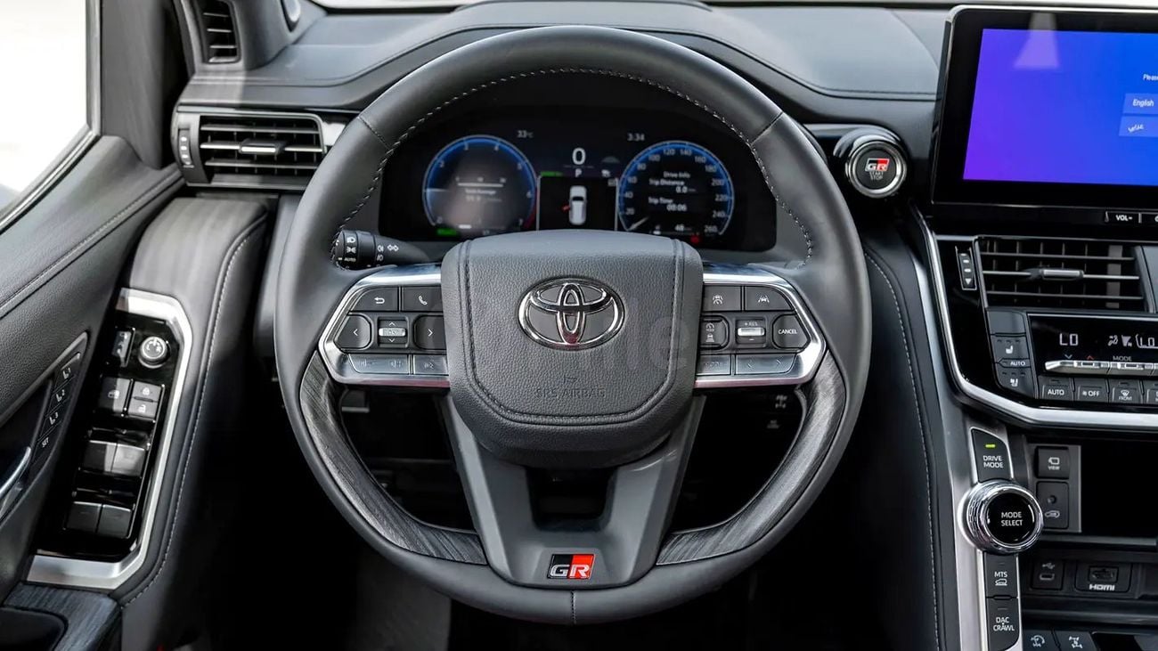 تويوتا لاند كروزر LC 300 GR SPORT | IN-HOUSE FINANCING AVAILABLE | 0% DOWNPAYMENT (BANK)