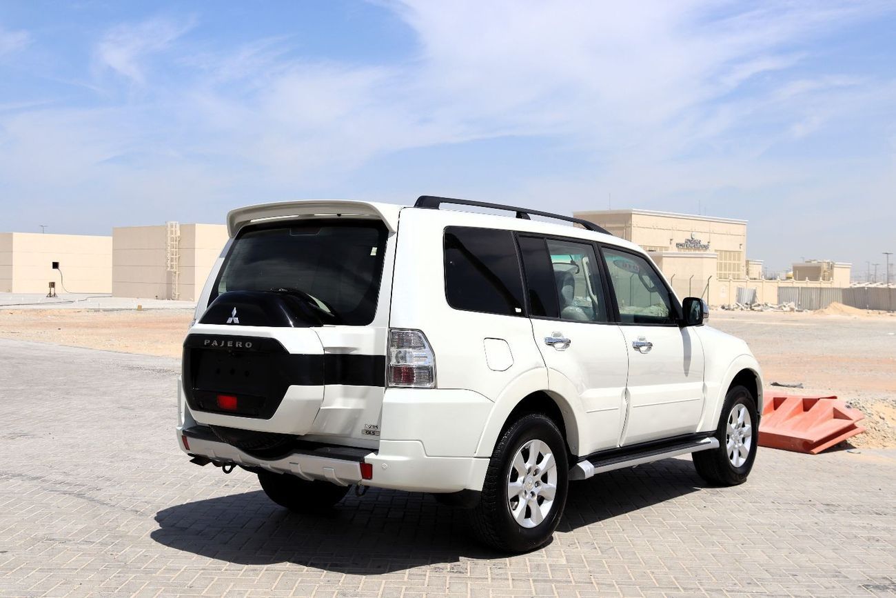 ميتسوبيشي باجيرو GLS Highline 3.5L (186 HP)