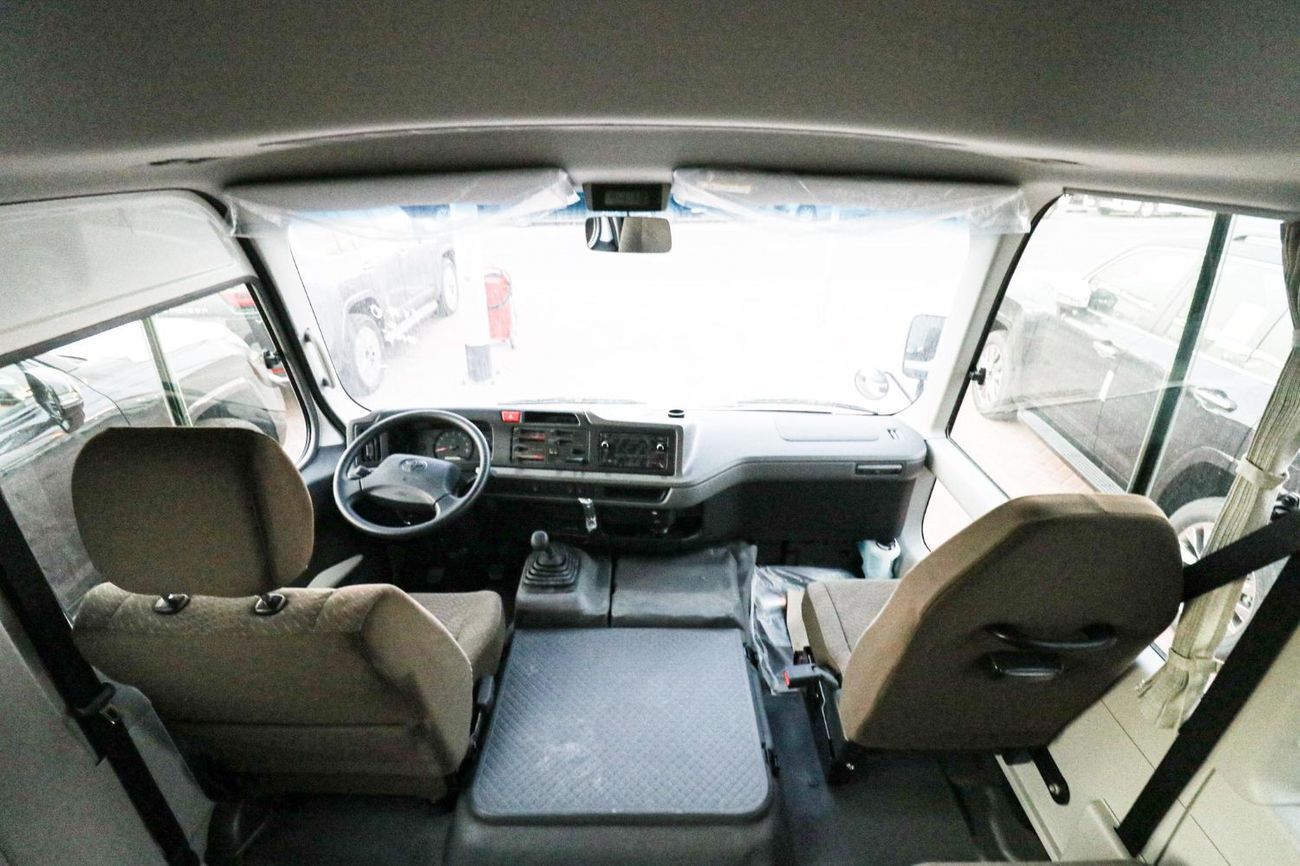تويوتا كوستر 2024 Toyota Coaster 4.2L MT Diesel 30 Seats