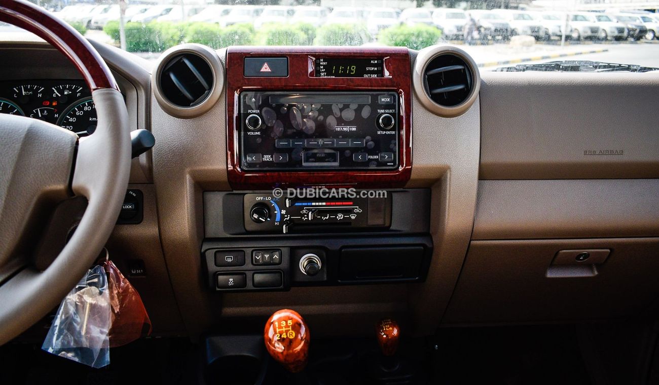 Mitsubishi Canter Van LX V6