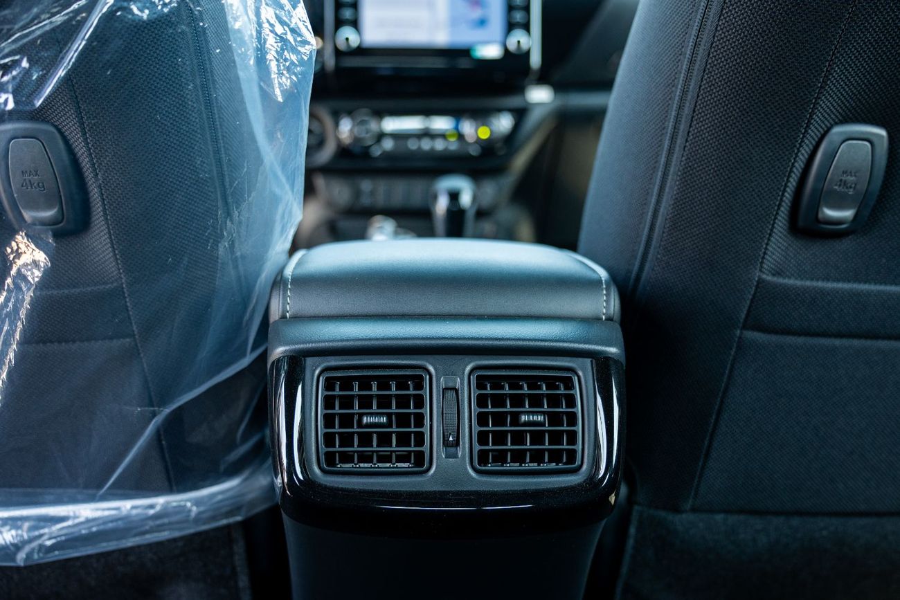 تويوتا هيلوكس Toyota Hilux Adventure 2025 4.0L Petrol Double Cab Pickup  4WD